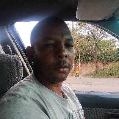 Taxi Finder Madagascar, Chauffeur RAMANANA Rivo, 0129 TAC
