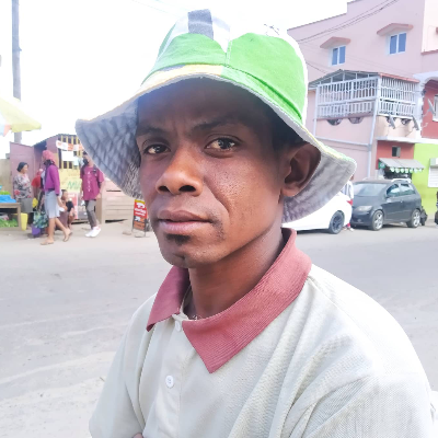 Taxi Finder Madagascar, Chauffeur RANDRIAFANOMEZANTSOA Philbert, 0262 TAM