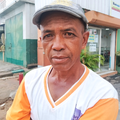 Taxi Finder Madagascar, Chauffeur RAKOTOMALALA Désiré, 2955 TAE