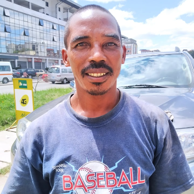 Taxi Finder Madagascar, Chauffeur RAKOTOMAHEFA Joel, 3543 TF