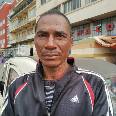Taxi Finder Madagascar, Chauffeur RANDRIAMAMITIANA Martial, 5835 TV