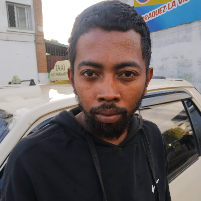 Taxi Finder Madagascar, Chauffeur ANDRIAMALALA Rija Tokiniaina, 2192 TAD