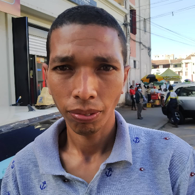 Taxi Finder Madagascar, Chauffeur RAFANOMEZANTSOA Jinah, 7381 TS