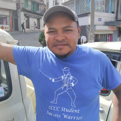 Taxi Finder Madagascar, Chauffeur RAHARISON José, 4129 TAB