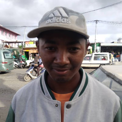 Taxi Finder Madagascar, Chauffeur ANDRIATINARIVO Manitriniaina Daniel, 3918 TS