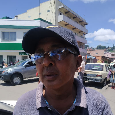 Taxi Finder Madagascar, Chauffeur RAZAFINDRAMBOLAMANANA Heritiana, 0802 TAC