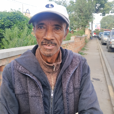Taxi Finder Madagascar, Chauffeur RAJAONISON Prospère, 8054 TN