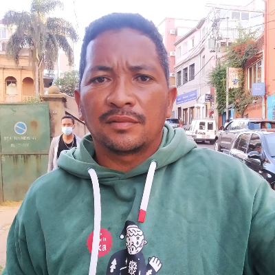 Taxi Finder Madagascar, Chauffeur RANDRIAMANOELA Raymond, 6041 TAE