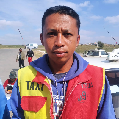 Taxi Finder Madagascar, Chauffeur RAZAFINDRAHAMELO Ndriana Henintsoa, 7823 TAD
