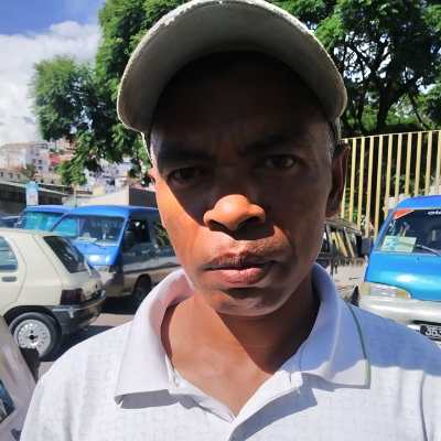 Taxi Finder Madagascar, Chauffeur RASOANAIVO Jaona, 1311 TAL