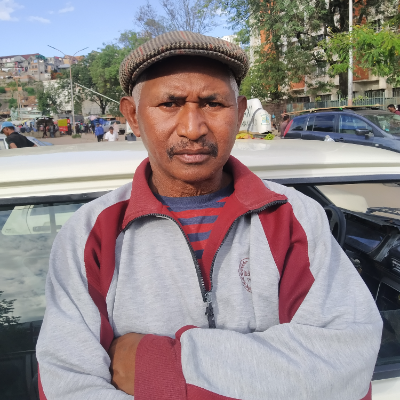 Taxi Finder Madagascar, Chauffeur RAKOTONIAINA Paul, 1859 TV