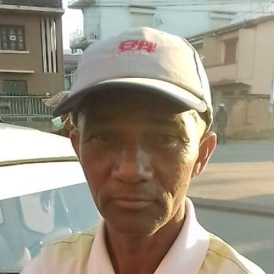 Taxi Finder Madagascar, Chauffeur Mr Prosper, 9505 TF