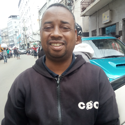 Taxi Finder Madagascar, Chauffeur Heris Nirina, 2165 TBF