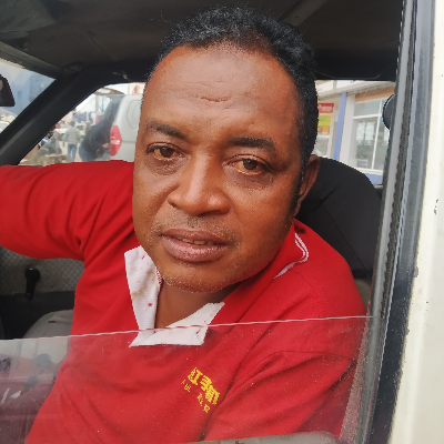 Taxi Finder Madagascar, Chauffeur RANDRIAMIALISOA Mamitiana, 8479 TAC