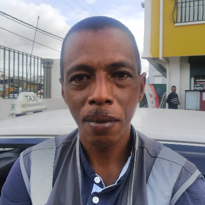 Taxi Finder Madagascar, Chauffeur RAVELOJAONA Elisée, 9209 TAG