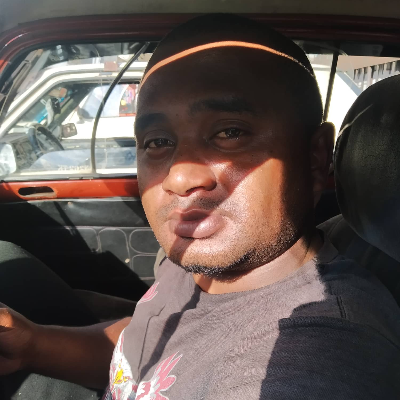 Taxi Finder Madagascar, Chauffeur RATAHIANJANAHARY Setrarivo, 5728 TAC
