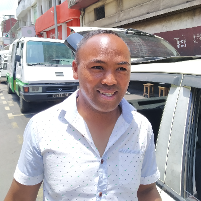 Taxi Finder Madagascar, Chauffeur RAKOTOARISOA Jean Rodin, 9143 TBH