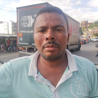 Taxi Finder Madagascar, Chauffeur RAZAFIARISON Hyacinthe Urman, 5289 TBJ