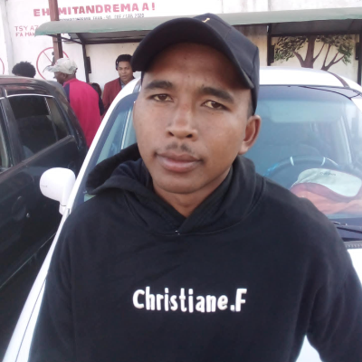 Taxi Finder Madagascar, Chauffeur NAJASOA Faneva, 0926 FG