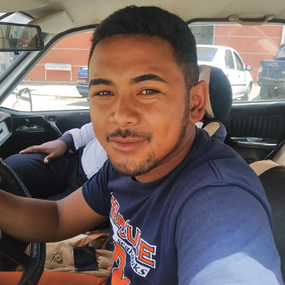 Taxi Finder Madagascar, Chauffeur RABARINELINA Jimmy, 4438 TP