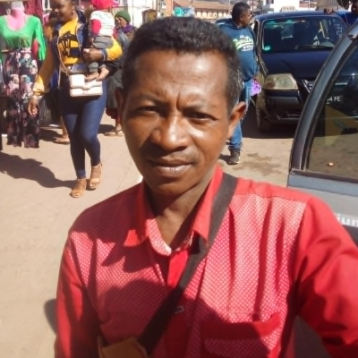 Taxi Finder Madagascar, Chauffeur ANDRIAMALALA Mamitiana Lucien Fidèle, 4110 FG