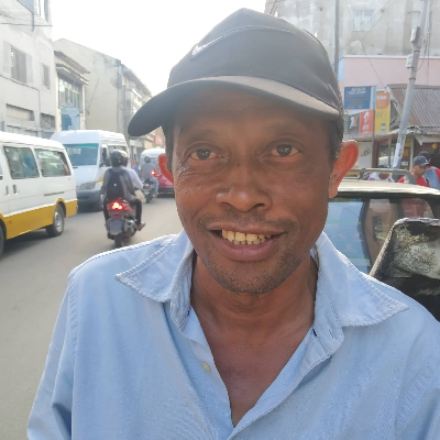 Taxi Finder Madagascar, Chauffeur RAKOTONDRAFARA Hajaniaina Patrick, 6214 TV
