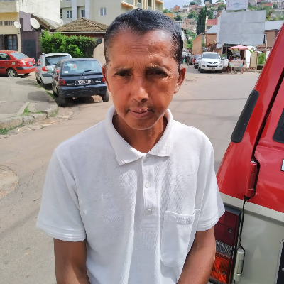 Taxi Finder Madagascar, Chauffeur HARIMANJAKA Hery Zo, 3453 TAC
