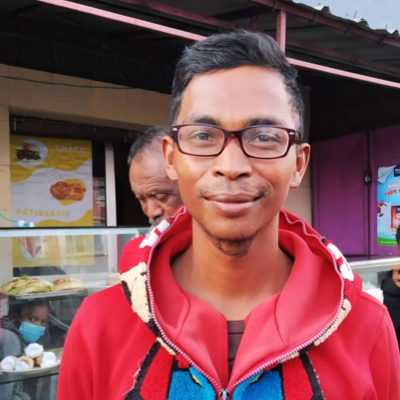 Taxi Finder Madagascar, Chauffeur RAKOTONIRINA Jean Fabrice, 0192 TAA