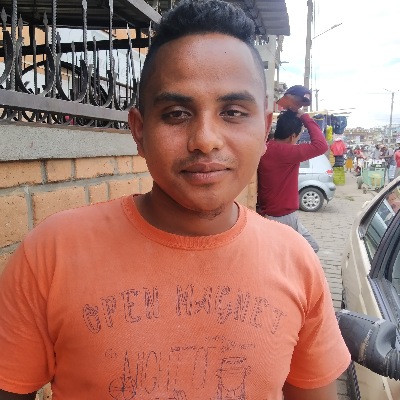 Taxi Finder Madagascar, Chauffeur RAZAFINDRAIBE Lucas, 5506 TU