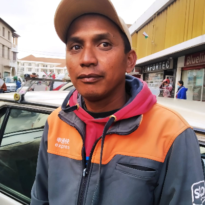 Taxi Finder Madagascar, Chauffeur ANDRIARIMANANA Rado, 1930TAJ