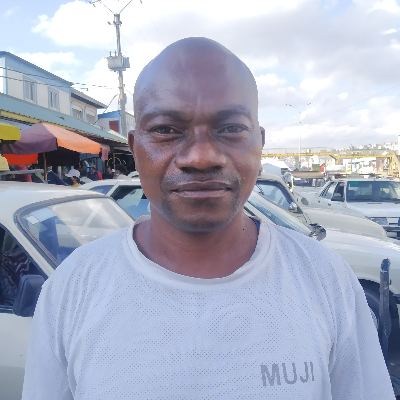 Taxi Finder Madagascar, Chauffeur Christophe Arthur, 3323 TL
