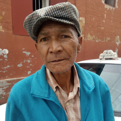 Taxi Finder Madagascar, Chauffeur RAMIANDRISOA Desiré, 7222 TV