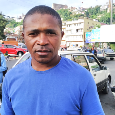 Taxi Finder Madagascar, Chauffeur MIADA Fidison, 2430 TAP