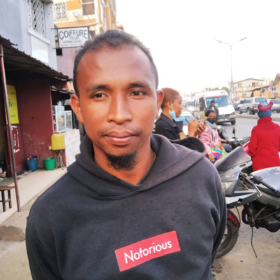 Taxi Finder Madagascar, Chauffeur RANDRIANANTENAINA Laza Henintsoa, 4947 TAS