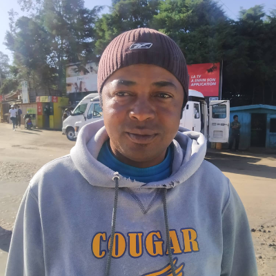 Taxi Finder Madagascar, Chauffeur RANDRIANAVOTRA Rado, 2181 TBL