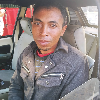 Taxi Finder Madagascar, Chauffeur RAKOTOMAHEFAMANANA Solofoniaina, 3702 TAL