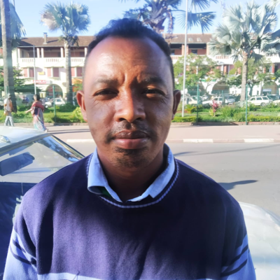 Taxi Finder Madagascar, Chauffeur RANDREMAMPANANA Richard, 3689 TJ
