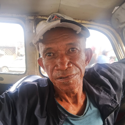 Taxi Finder Madagascar, Chauffeur RABENASOLO Justin, 4667 TJ