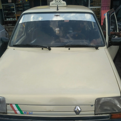 Taxi Finder Madagascar, Chauffeur Mr Radaka, 8493 TN