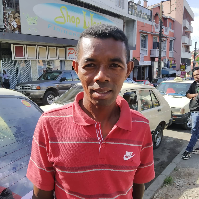 Taxi Finder Madagascar, Chauffeur RATSIMBAZAFY André, 5827 TBN