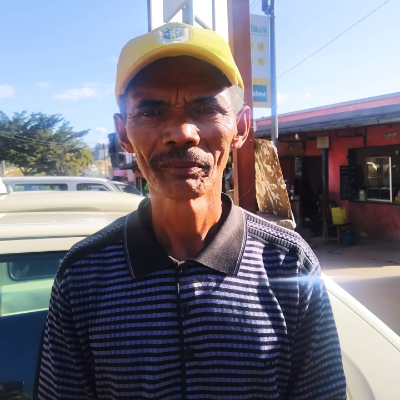 Taxi Finder Madagascar, Chauffeur RAZAFIMIARANTSOA Jean Fils, 4296 TR
