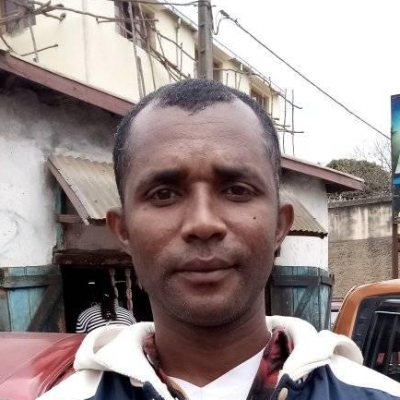 Taxi Finder Madagascar, Chauffeur BIARIOSON Jean Gustave, 1268 FE