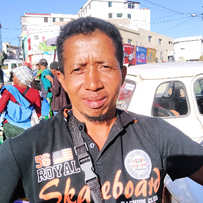 Taxi Finder Madagascar, Chauffeur RAKOTOMALALA Michel, 7377 TAA