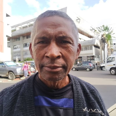 Taxi Finder Madagascar, Chauffeur RAMAROTAFIKA Benjamin, 5775 TV