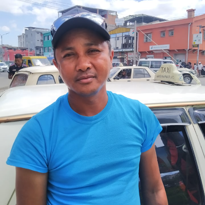 Taxi Finder Madagascar, Chauffeur ANDRINIRINA Gervais, 7979 TV