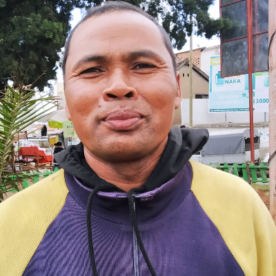 Taxi Finder Madagascar, Chauffeur RAKOTOARISOA Victor, 4356 TAA