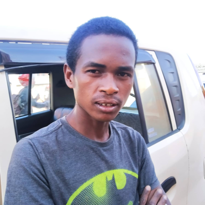 Taxi Finder Madagascar, Chauffeur RAKOTONIAINA Miandrisoa, 1868 TAL