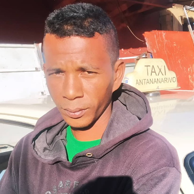 Taxi Finder Madagascar, Chauffeur RAZAFINDRAKOTO Maminirina, 7827 TU