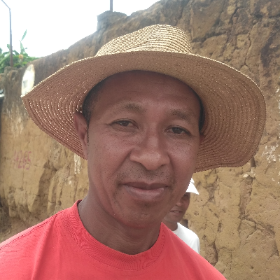 Taxi Finder Madagascar, Chauffeur Andriamanalina Rivo, 1439 TAA