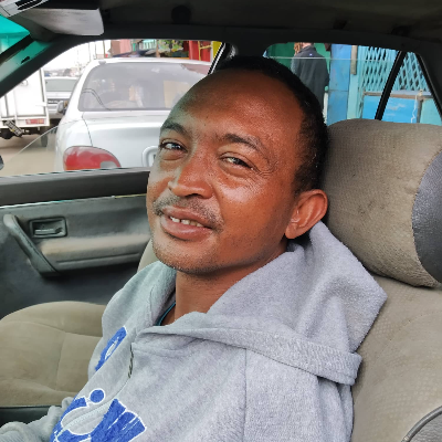 Taxi Finder Madagascar, Chauffeur RANDRIAMAHEFA Njato, 0411 TAL